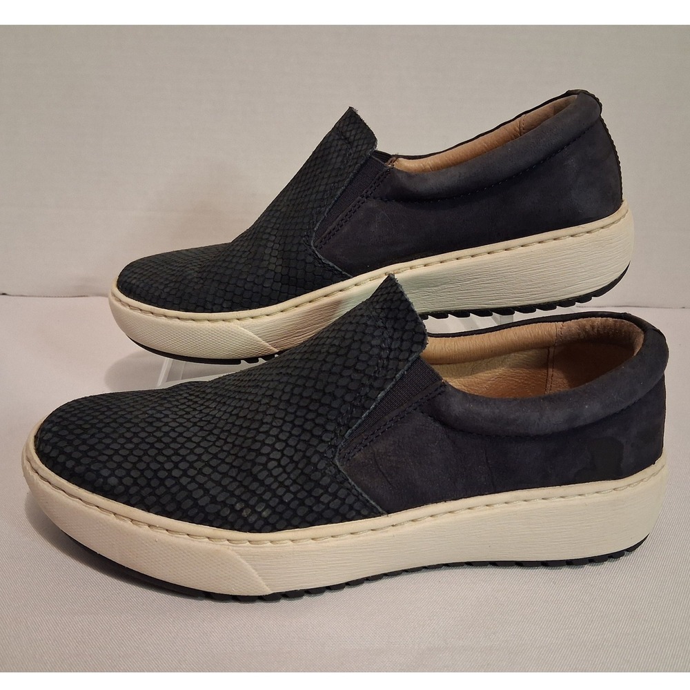 Sofft Somers Navy Blue Snakeskin Leather Platform Slip On Sneakers Size 8.5M